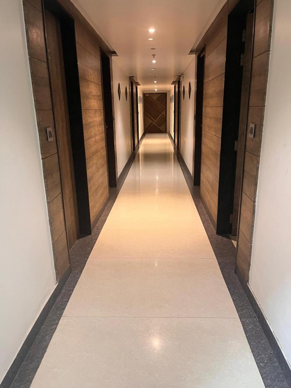 Hotel Parklane Agra (Uttar Pradesh) Eksteriør bilde