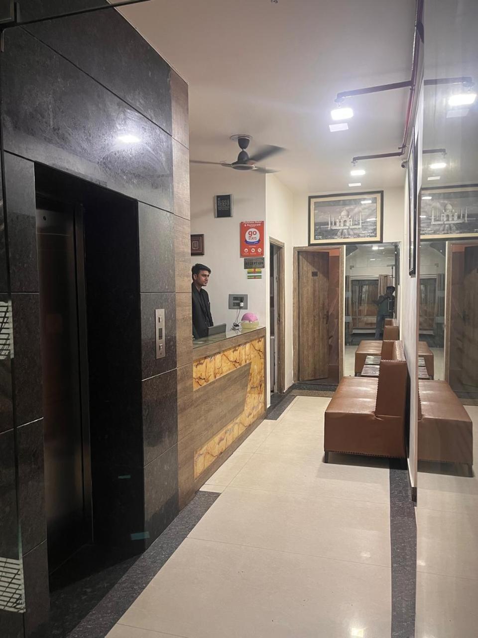 Hotel Parklane Agra (Uttar Pradesh) Eksteriør bilde