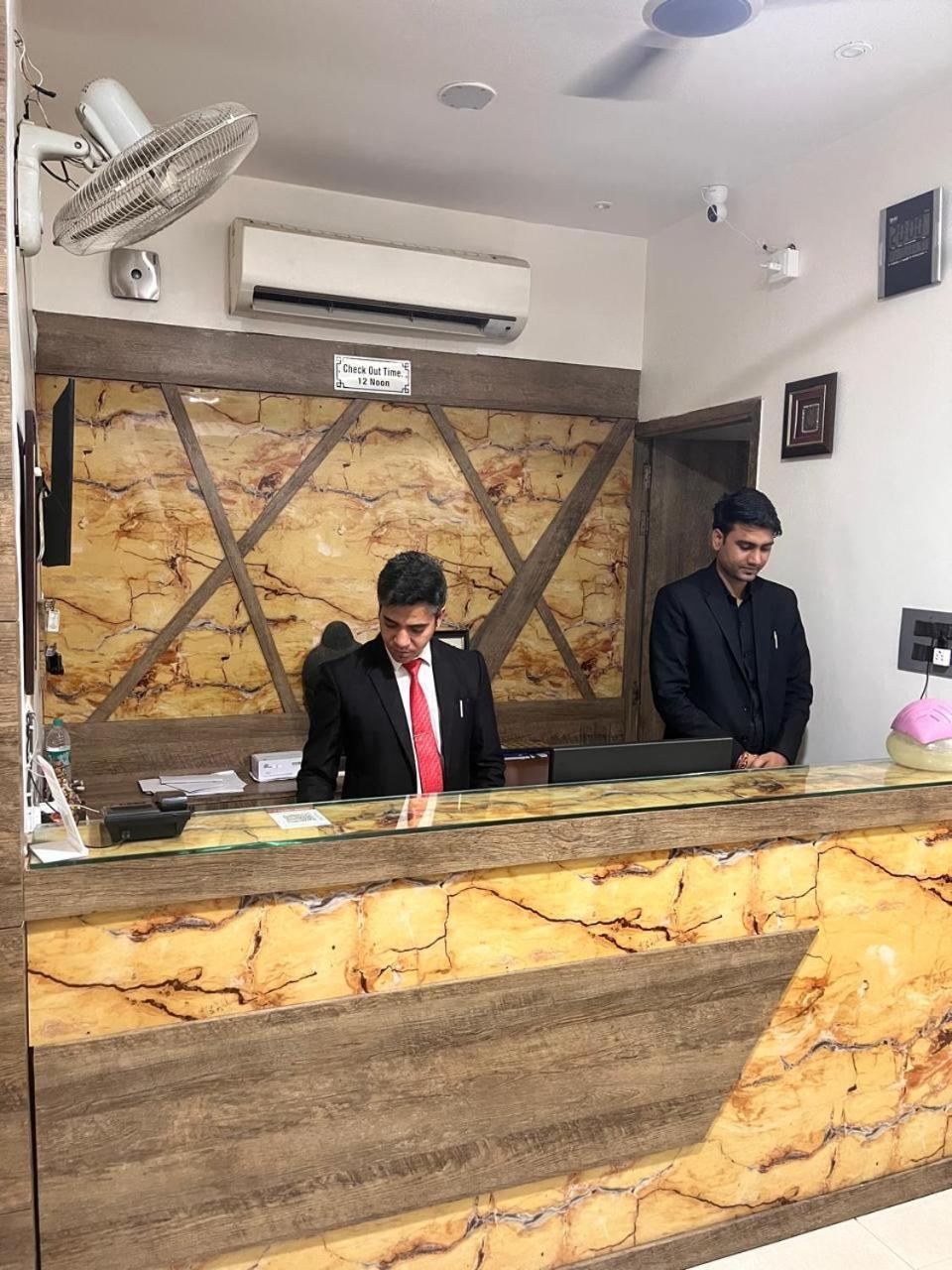 Hotel Parklane Agra (Uttar Pradesh) Eksteriør bilde